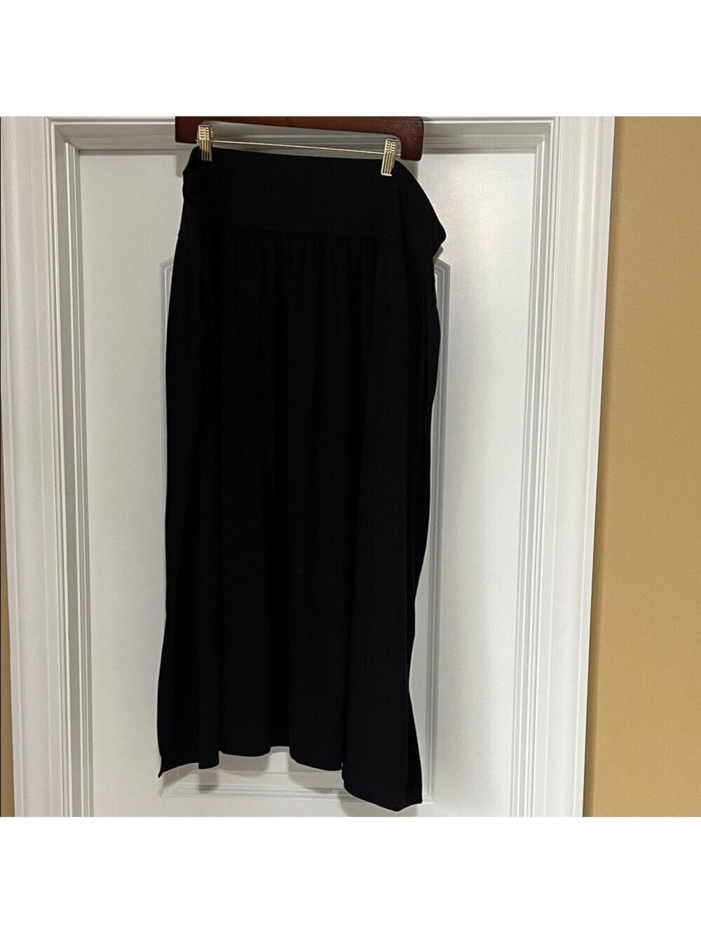Eileen Fisher Black Midi Skirt. XL. New. Side pockets. - Picture 1 of 6